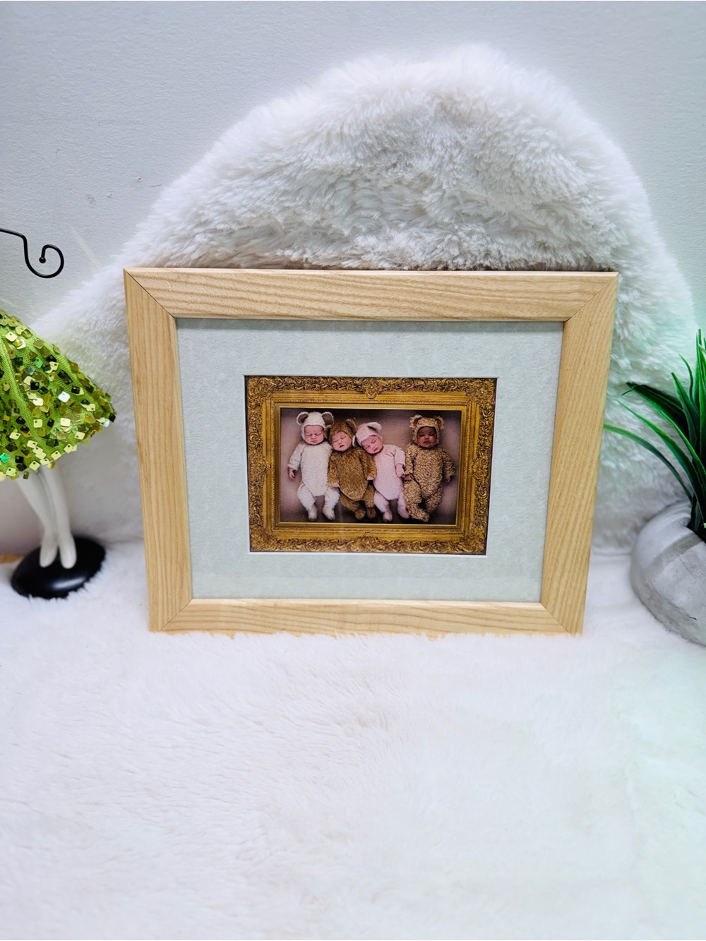 Anne Geddes Babies Print In Natural Glossy Wood Picture Frame with White Mat 🖼️
